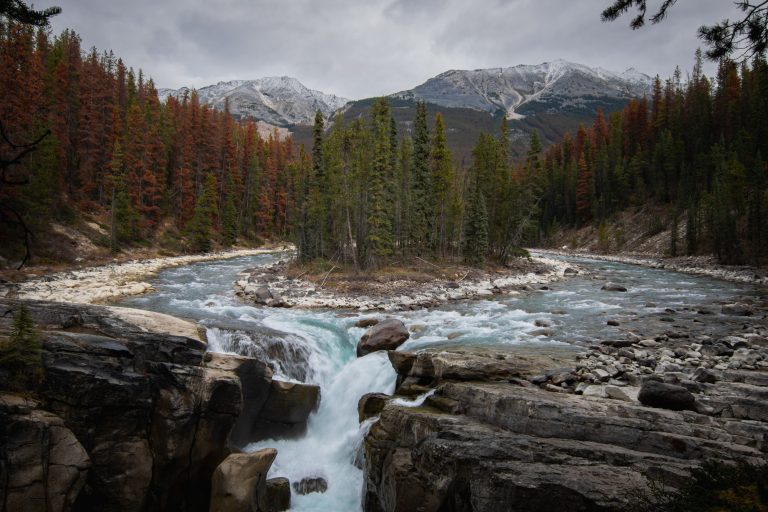 Upper Sunwapta Falls Highlight Kanada Reisevorbereitung