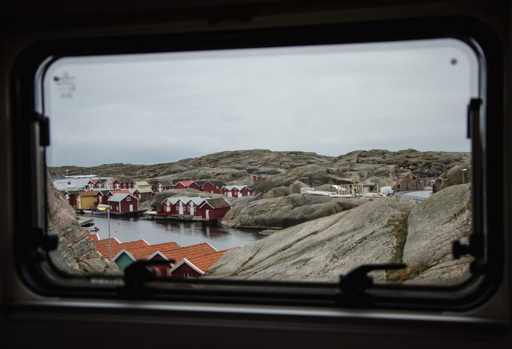 Smögen Westküste Schweden bunte Häuser Roadtrip Ausblick Wohnmobil