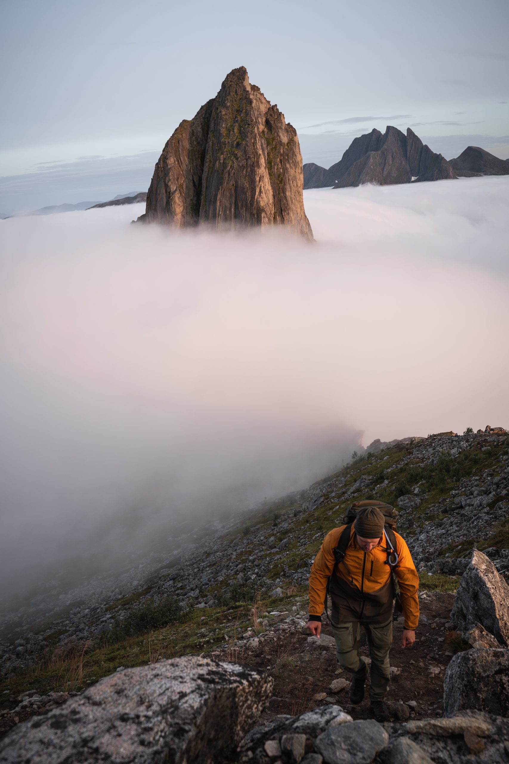 Segla Bergspitze über den Wolken