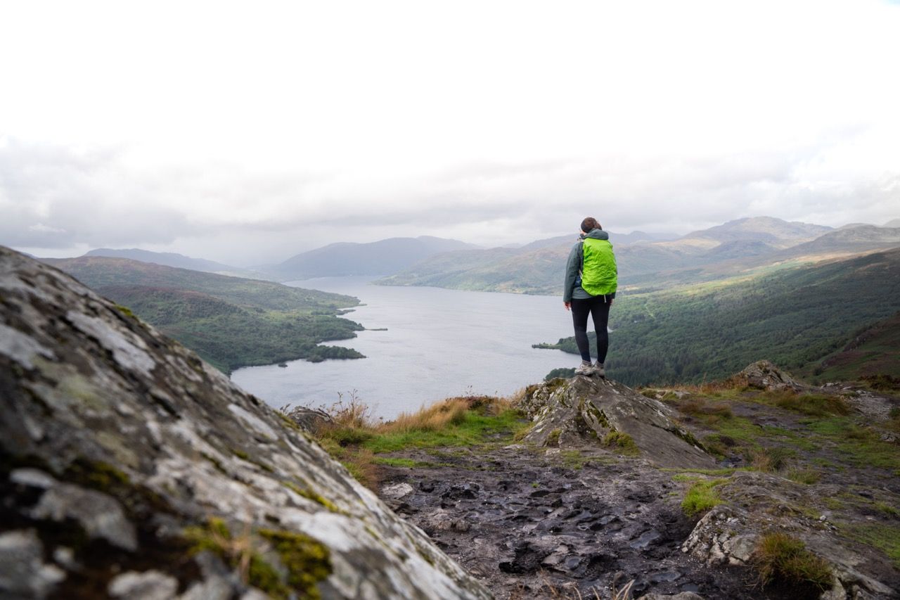 Wanderung auf den Ben A'an im Loch Lomond Nationalpark in Schottland
