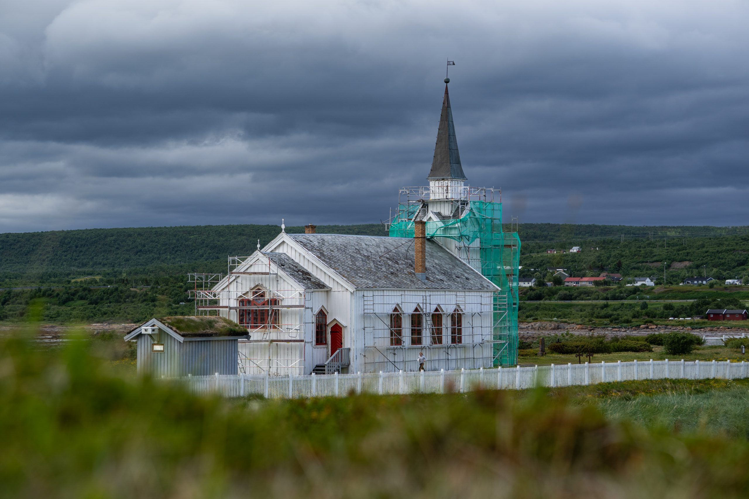 Nesseby Kirche Varanger Panoramastrasse Norwegen Arktis Rundreise zwei Wochen2