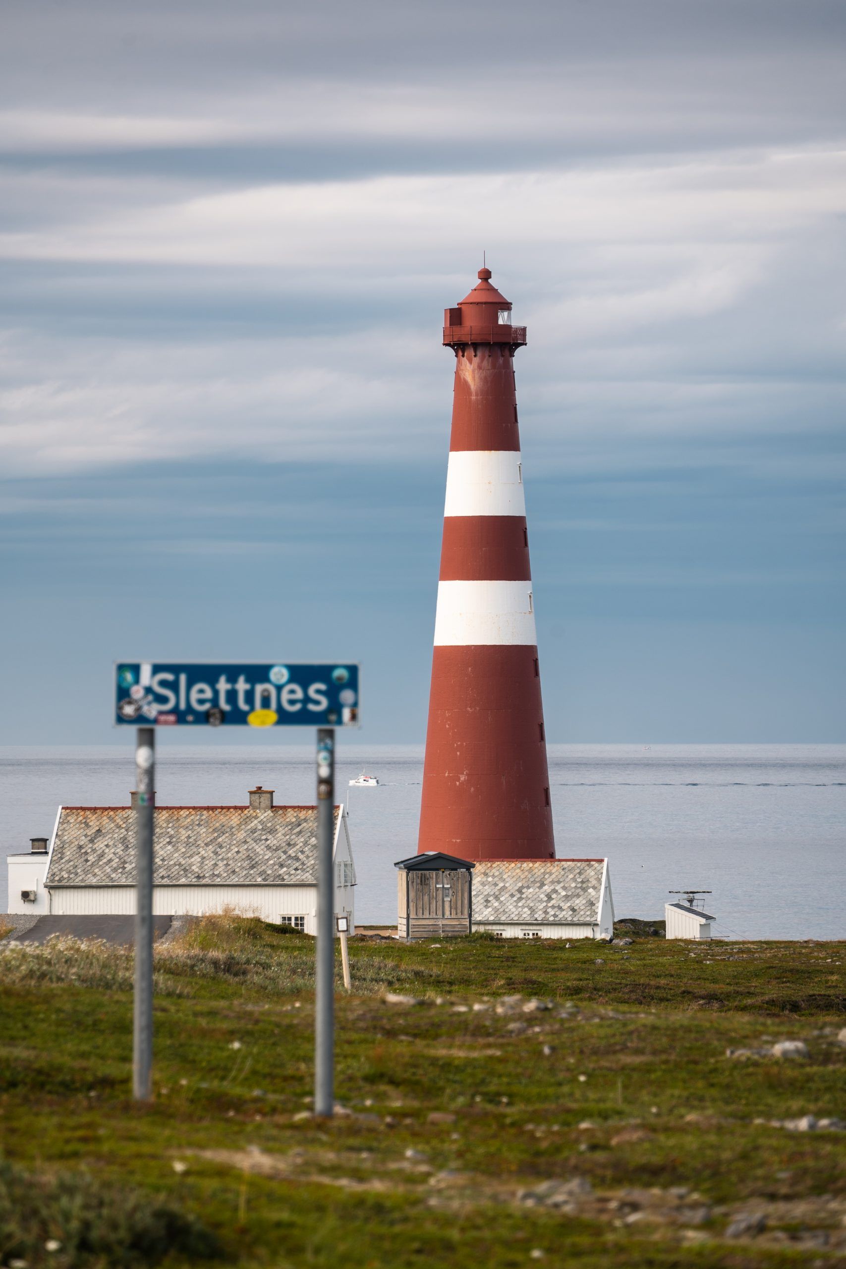 Slettnes Fyr und Naturreservat auf Nordkyn Norwegen Arktis Rundreise zwei Wochen Rentiere Nordkap