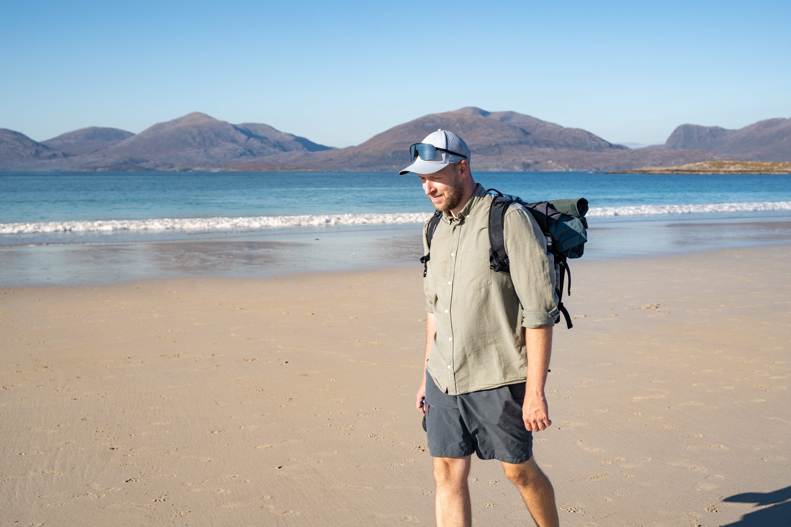 Strandspaziergang am Luskentyre Beach auf der Isle of Harris in Schottland
