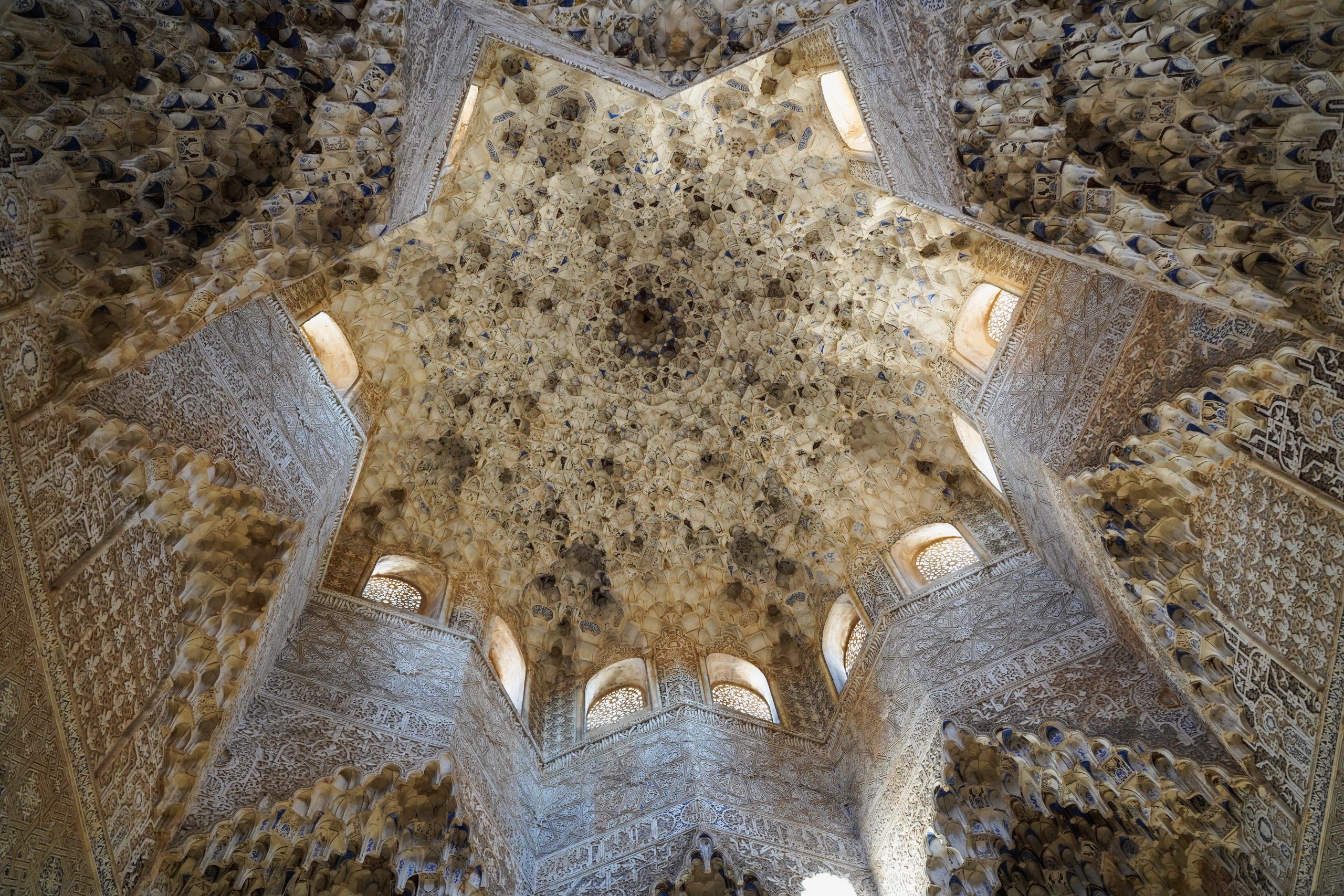 Die berühmte Alhambra in Granada, Andalusien/Südspanien