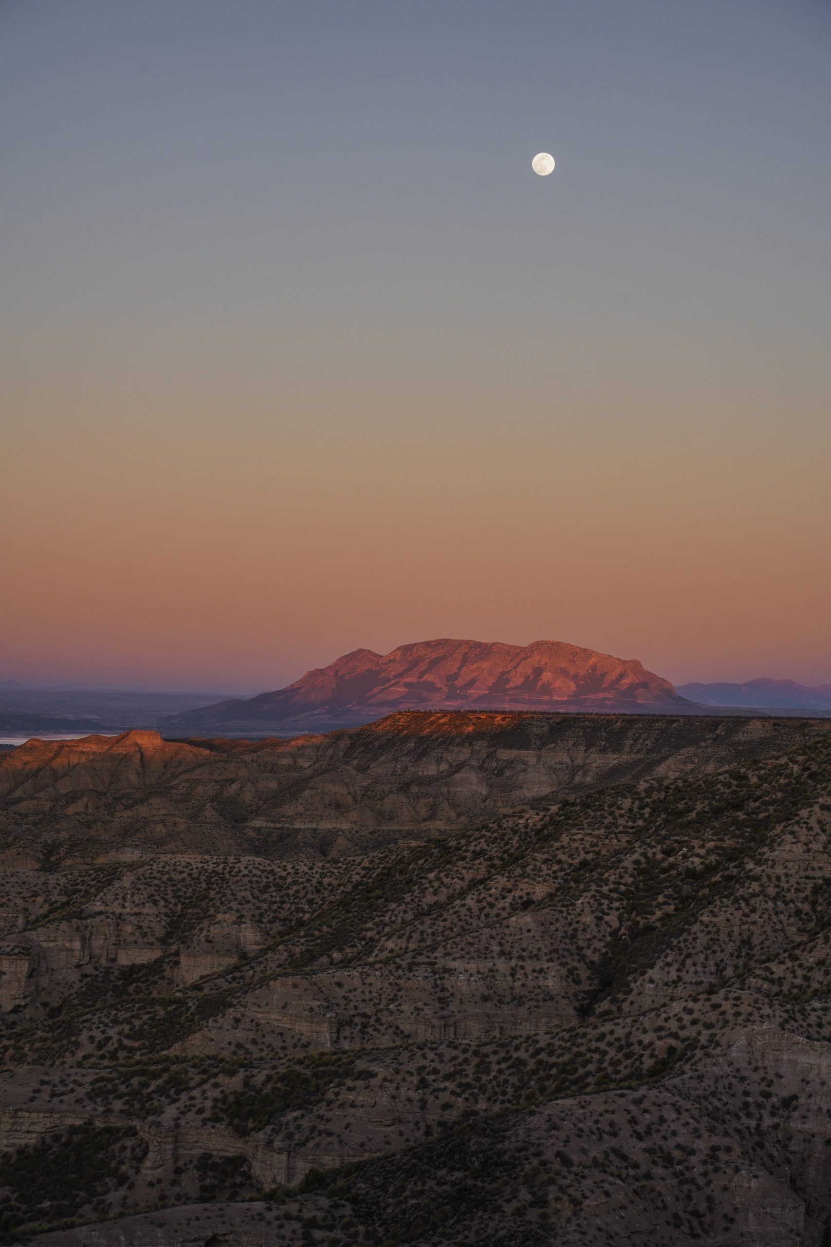 Sonnenuntergang über der Gorafe Wüste Südspanien und Portugal Route im Winter
