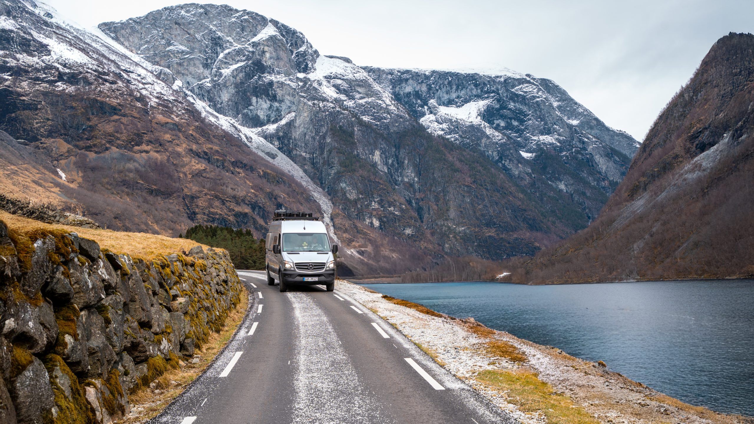 Camper Roadtrip Fjord Norwegen